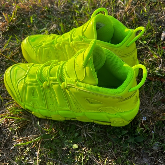 CLEAN Nike size 12 Air More Uptempo Volt 2022 Green shoes - Picture 7 of 13